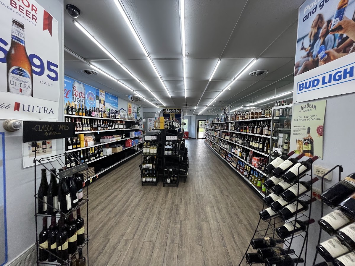 Deerfield Bottle Shop in Deerfield